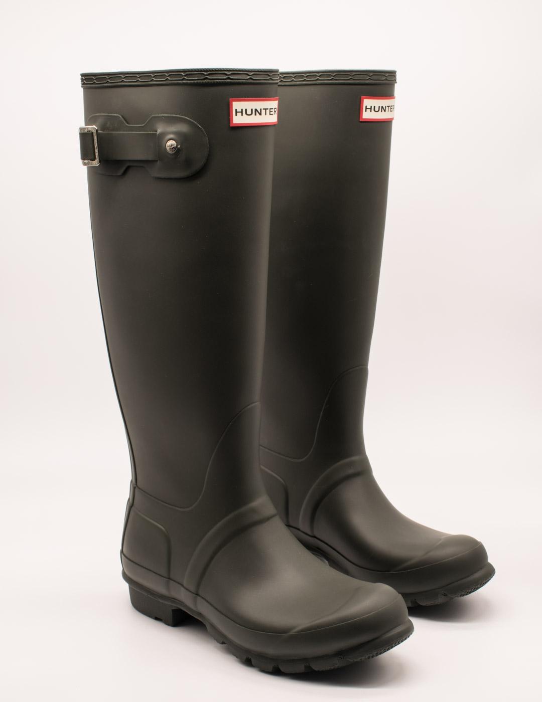 Bota Hunter 1000 tall dark olive de mujer.