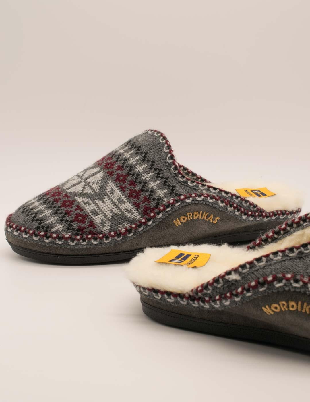 Zapatilla Nordika´s 2502 azteca gris de hombre.