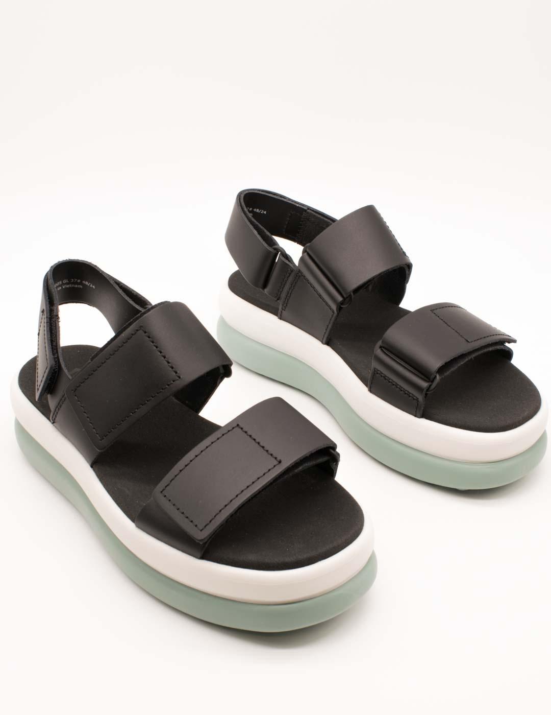 Sandalia Camper K201728-005 Pelotas Flota Negro de Mujer