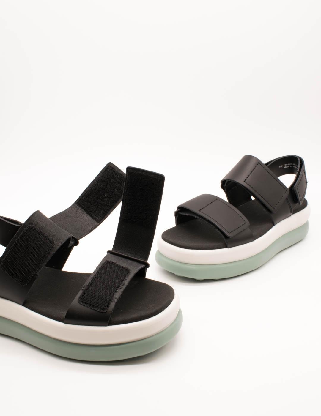 Sandalia Camper K201728-005 Pelotas Flota Negro de Mujer