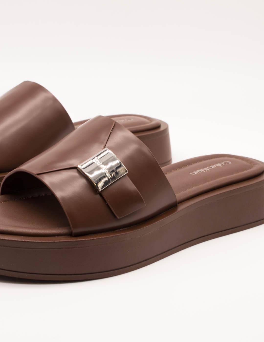 Sandalia Calvin Klein HW02368-GTW Chocolate de Mujer