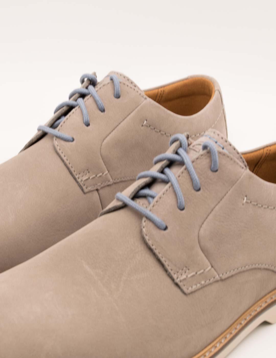 Zapato Clarks 26176084 Atticus LTLace Grey Nubuck de Hombre