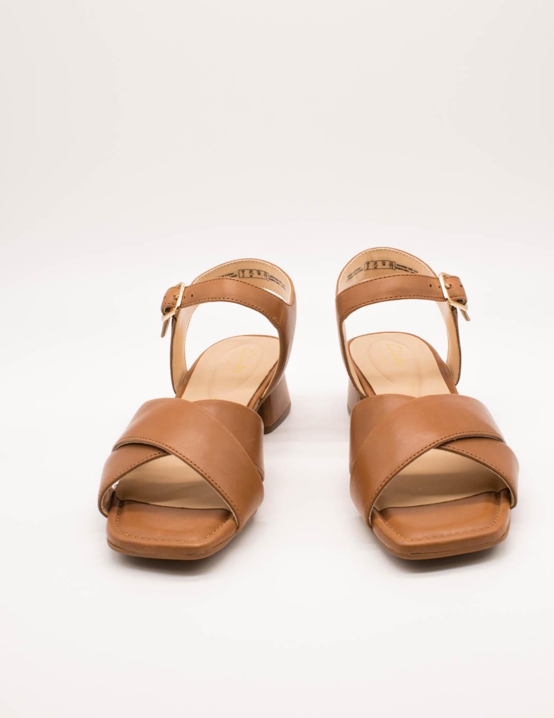 Sandalia Clarks 26181346 Serina35 Cross Tan de Mujer