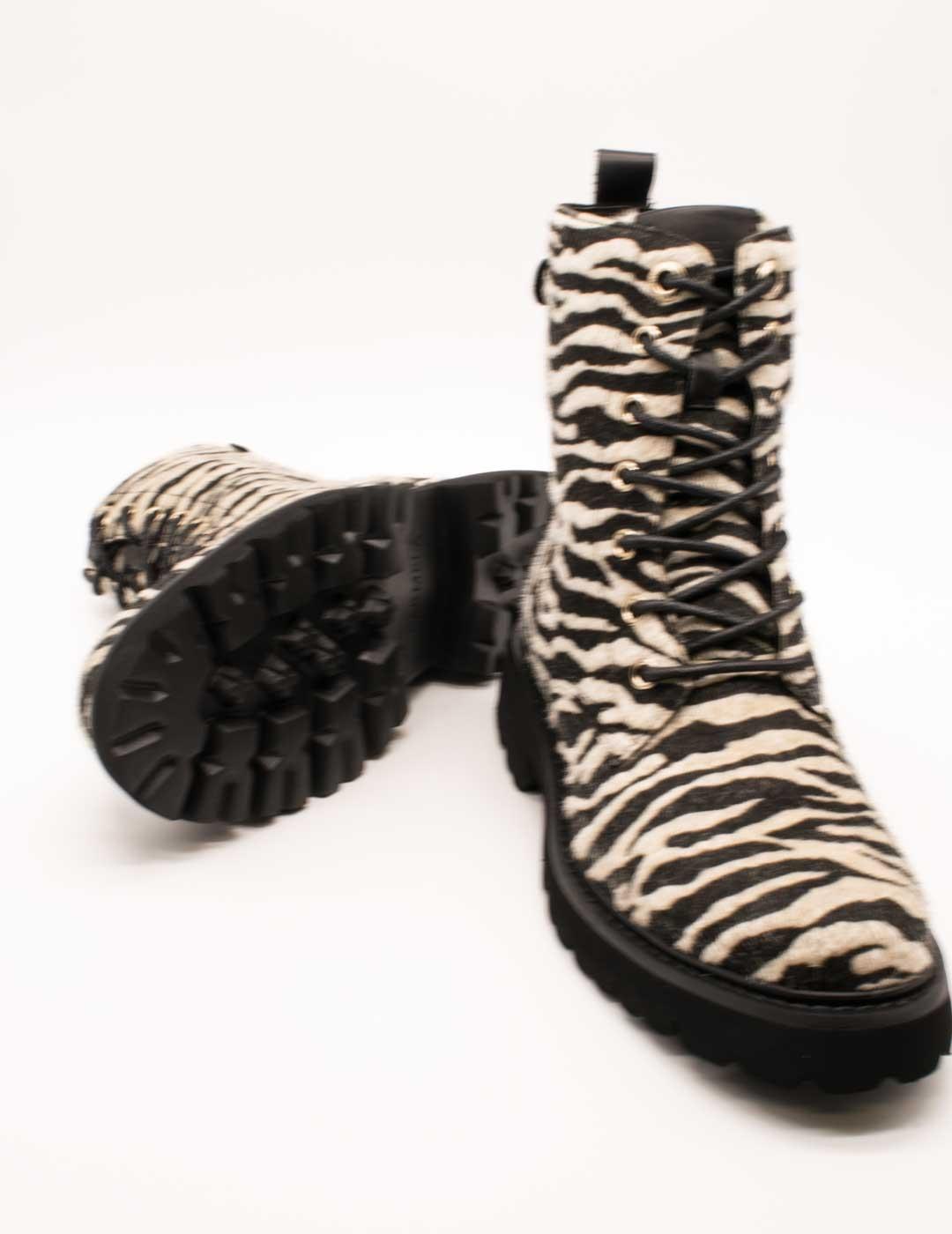 Botín Carmela 162665-02 Cebra de Mujer