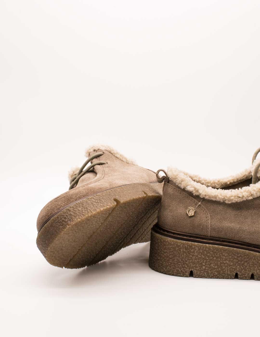 Zapato Carmela 162669-04 Taupe de Mujer