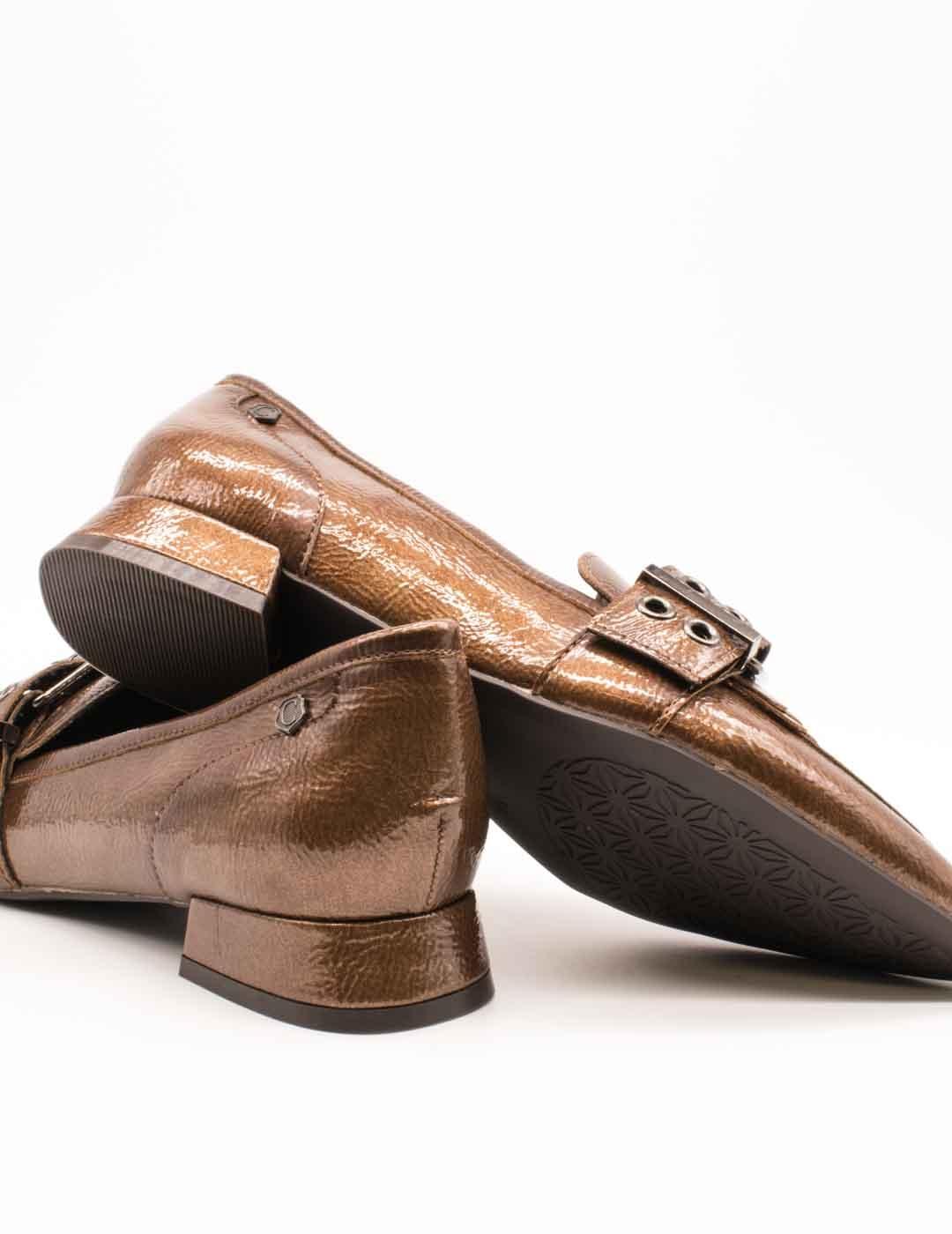 Zapato Carmela 162558-02 Taupe de Mujer