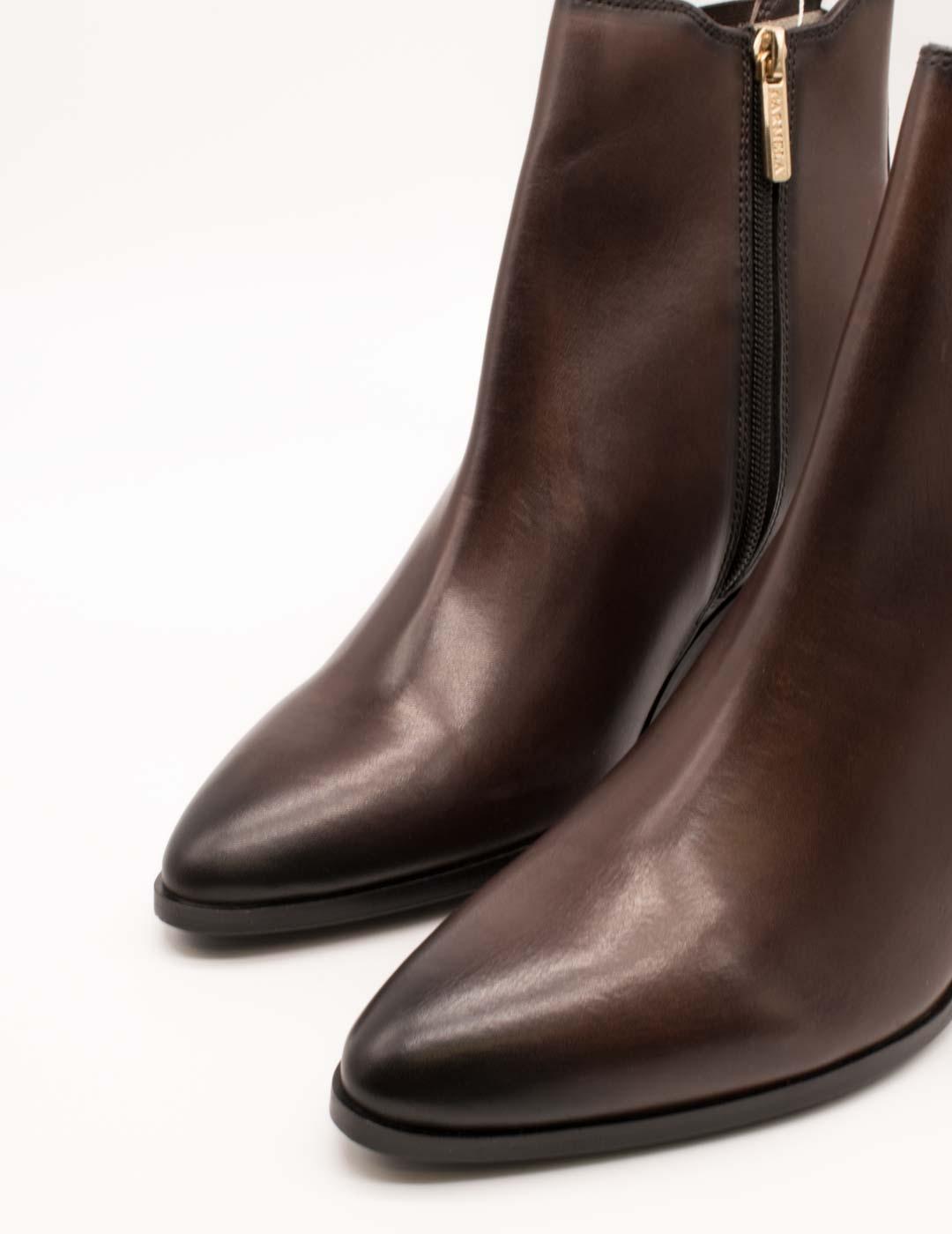 Botín Carmela 162715-01 Marrón de Mujer