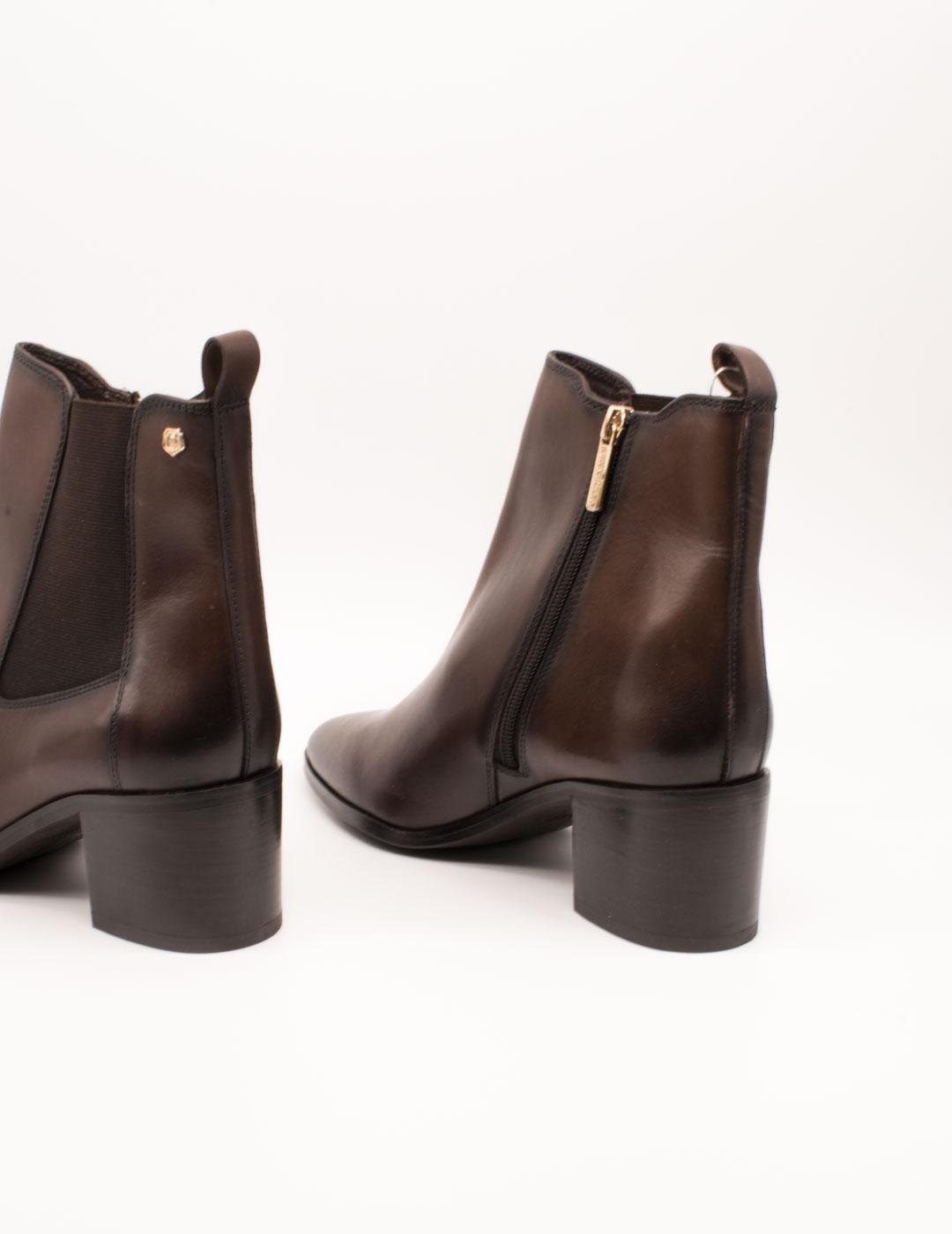 Botín Carmela 162715-01 Marrón de Mujer