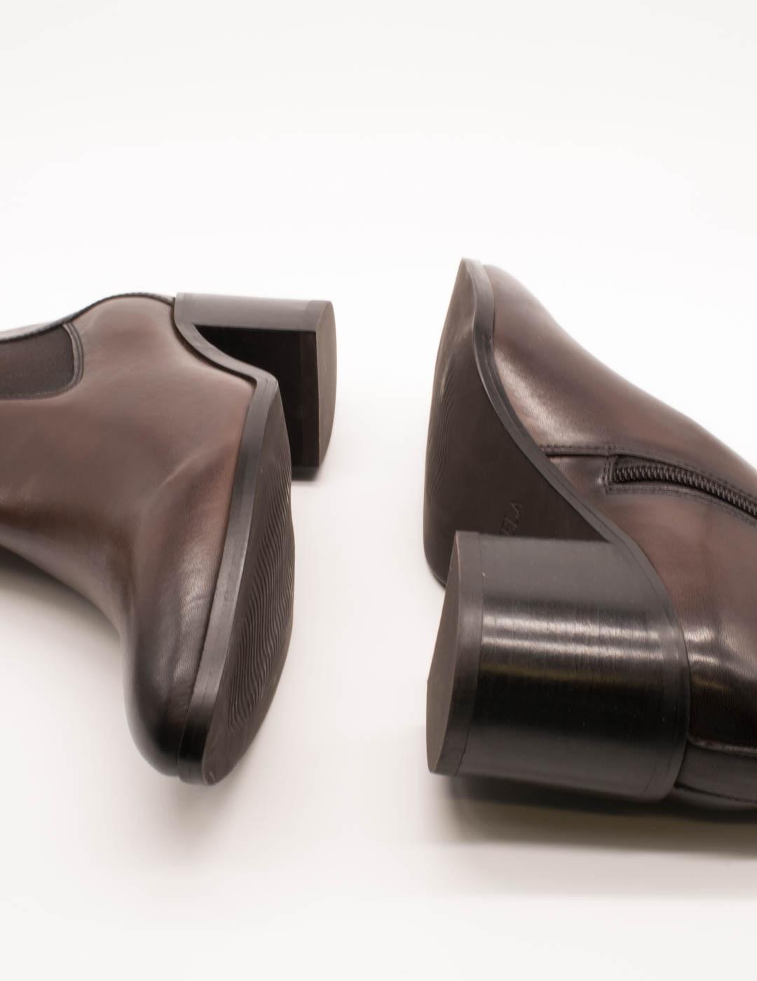 Botín Carmela 162715-01 Marrón de Mujer