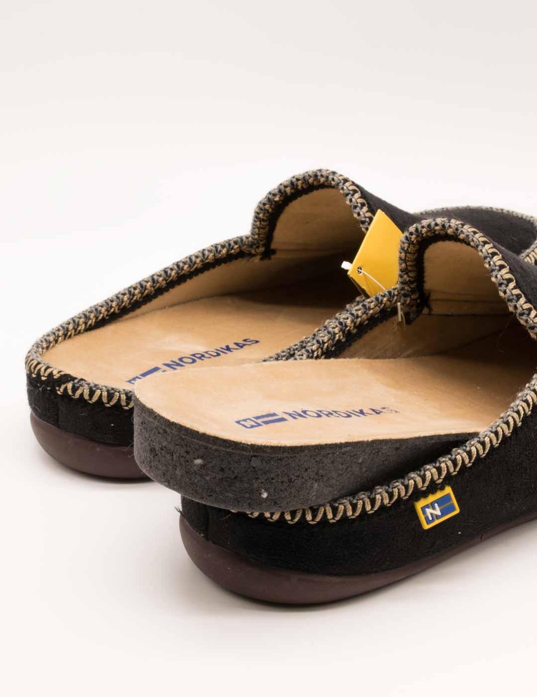Zapatilla de Casa Nordikas 2195 Alcantara Negro de Hombre