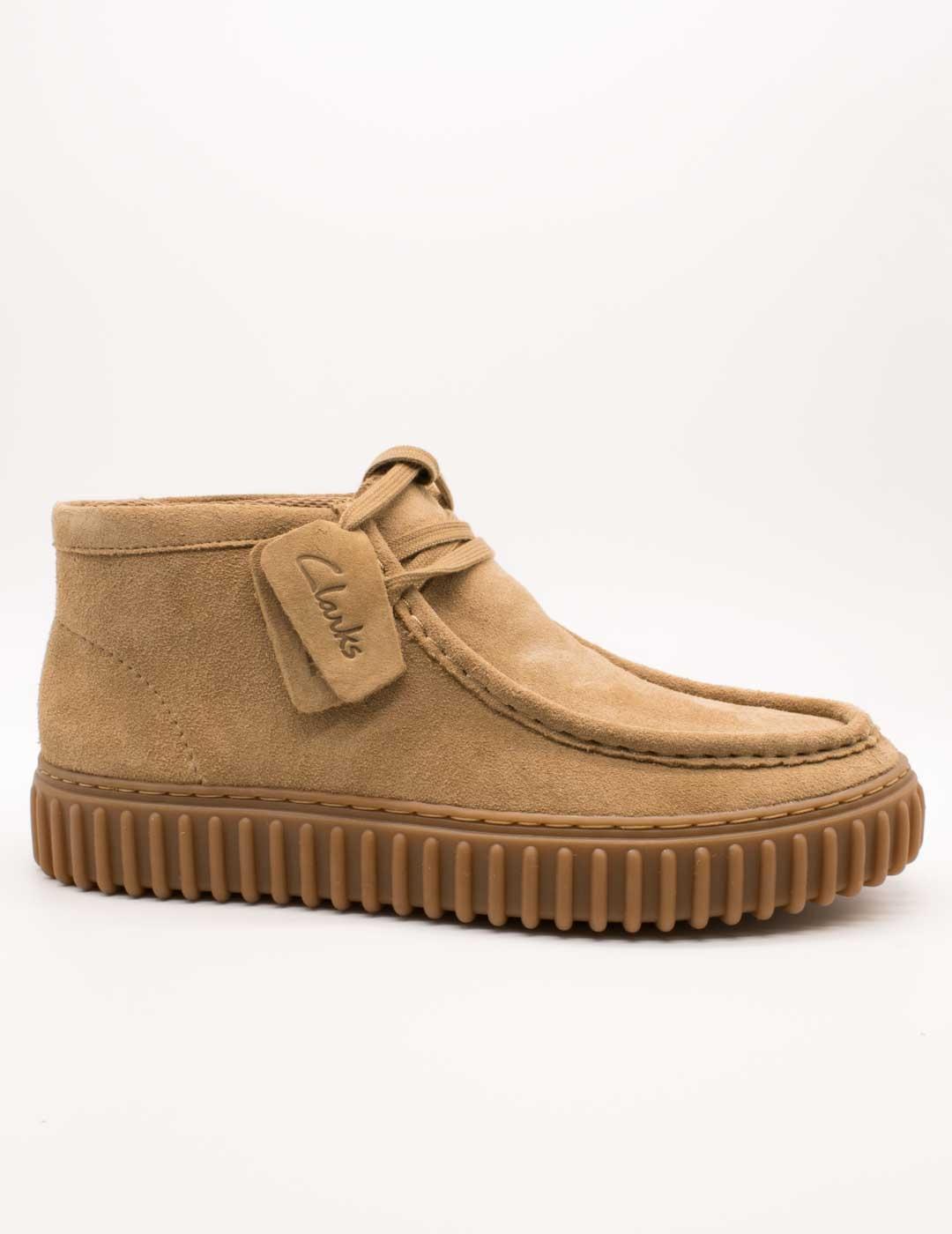 Botín Clarks 26173663 Torhill Hi Dark Sand Suede de Hombre