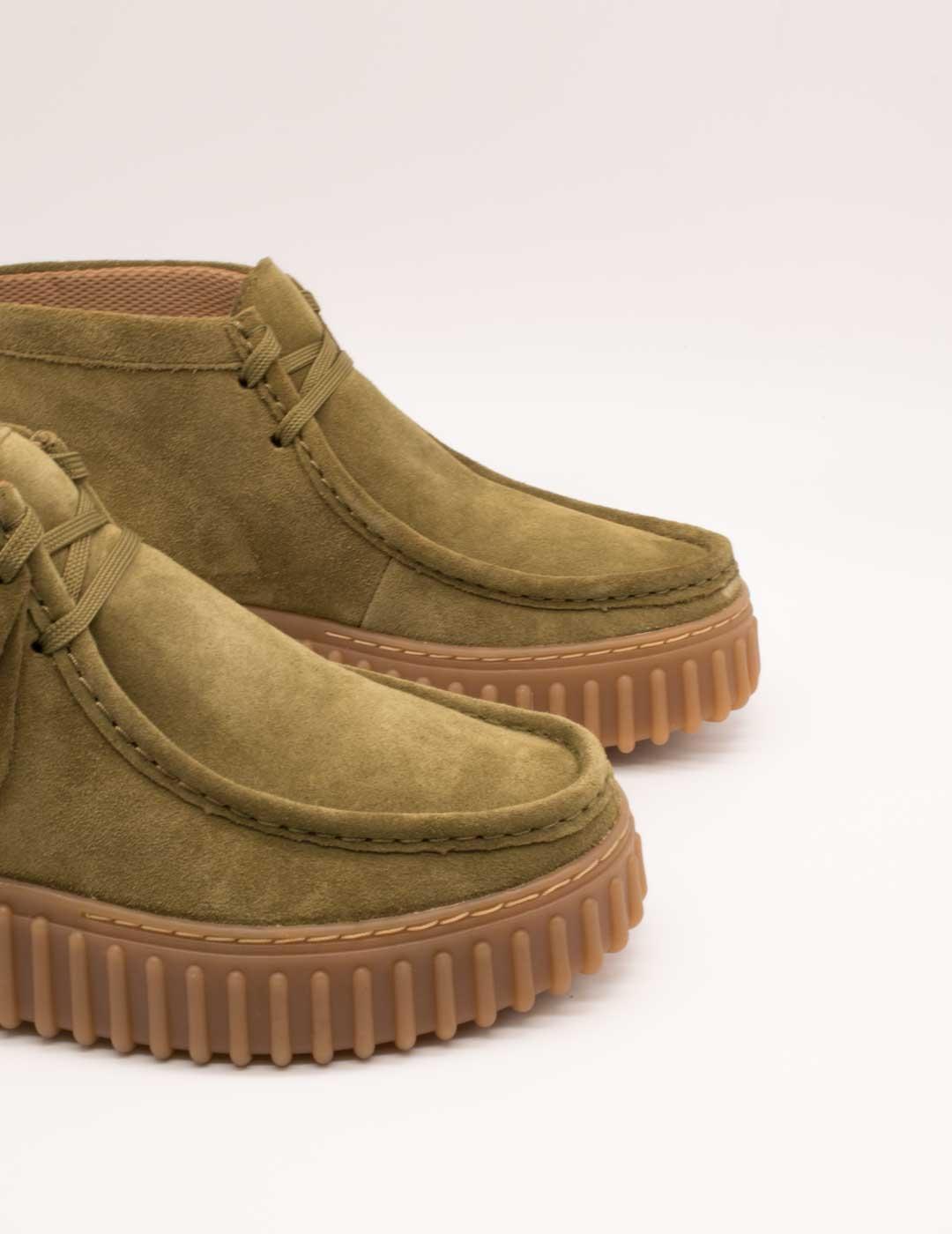 Botin Clarks 26183872 Torhill Moss Olive Suede de Mujer