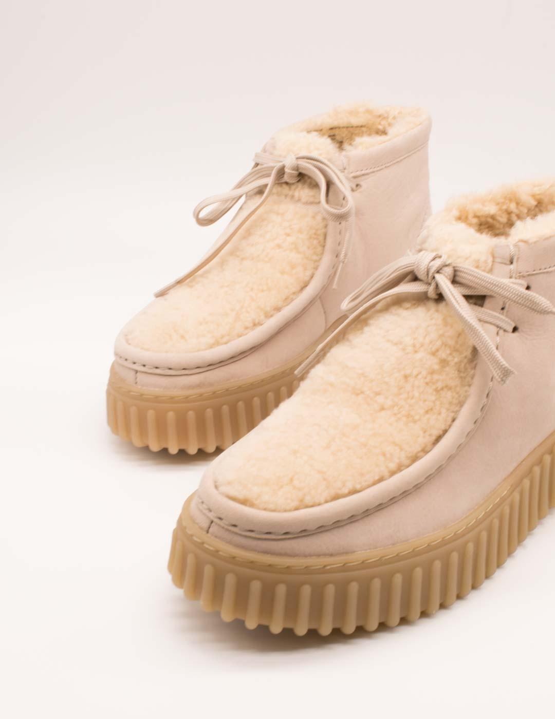 Botín Clarks 26182914 Torhill Moss Sand Wlined de Mujer